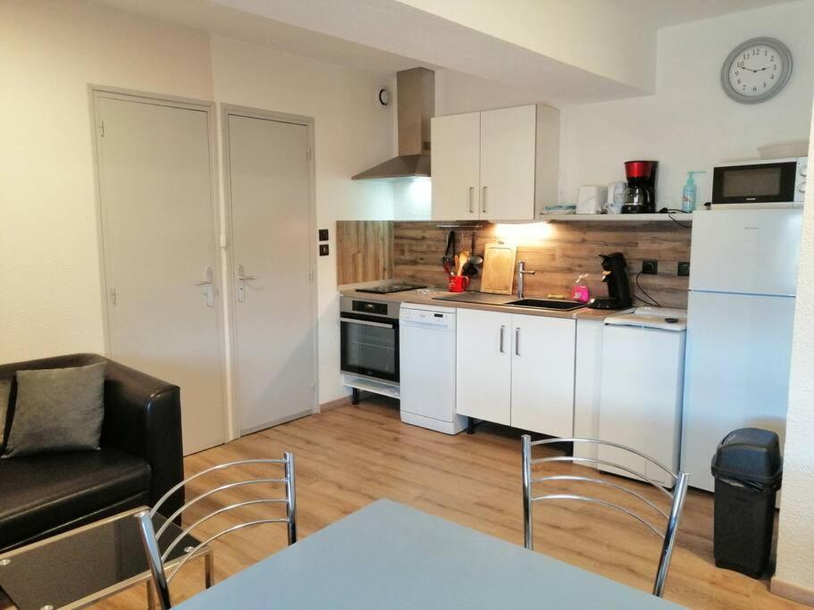 Joyeuse, Superbe D'environs 30m2.